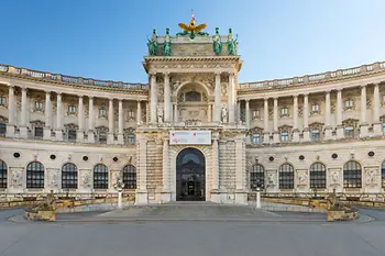 Haus der Geschichte Österreich, Heldenplatz