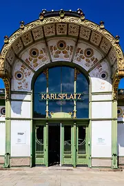 Pavilionul Otto Wagner piaţa Karlsplatz 