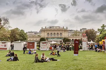 People at the Genussfestival in Vienna's Stadtpark