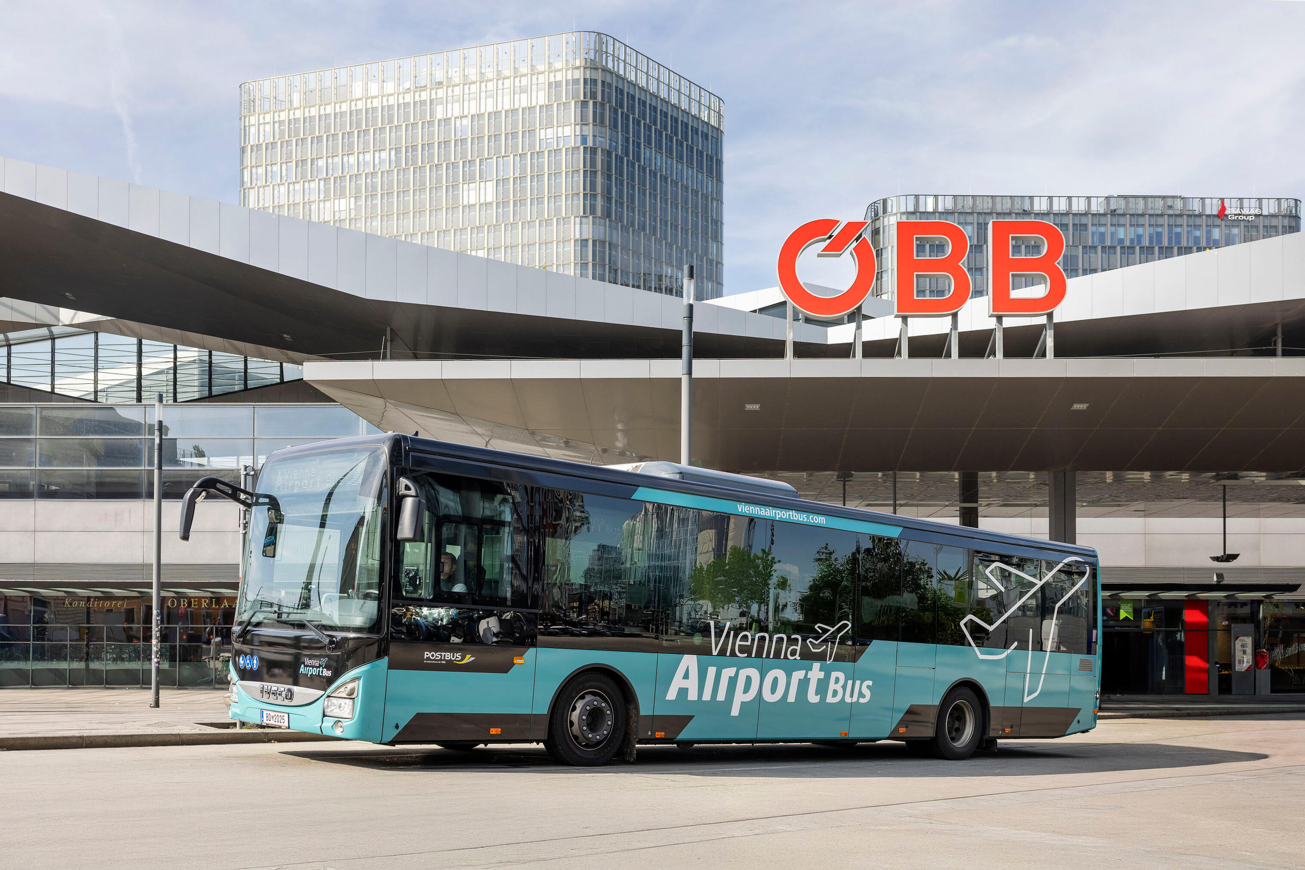Vienna Airport Bus am Hauptbahnhof Wien