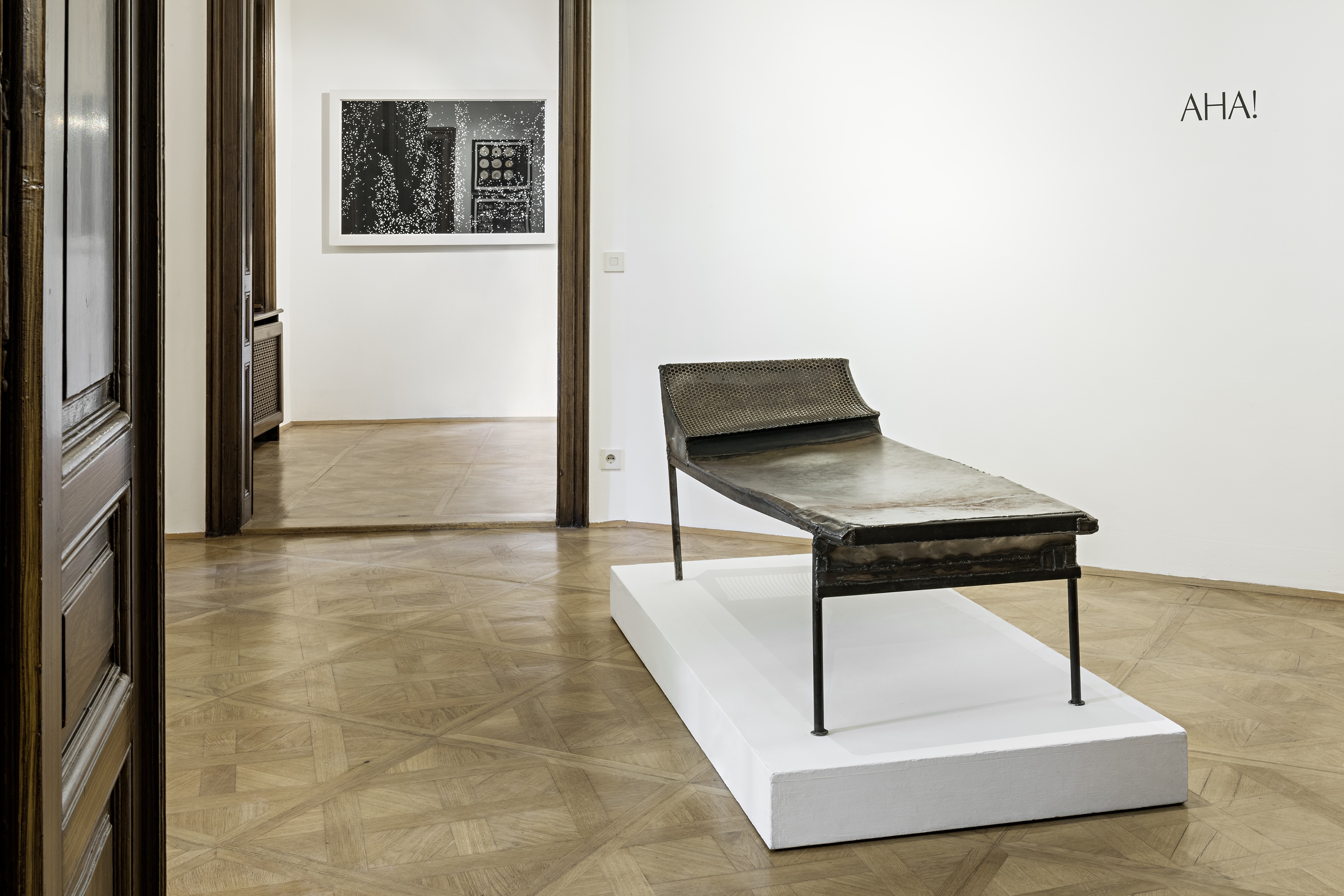 ジークムント・フロイト博物館の現代美術：フランツ・ヴェストの「寝椅子」