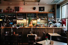 Zum Roten Bären tavern View of the bar