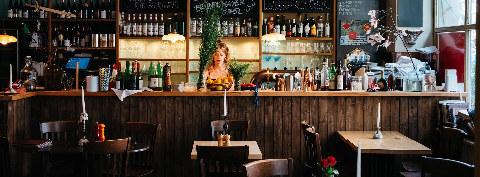 Zum Roten Bären tavern View of the bar