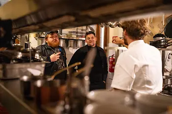 In the kitchen: Lukas Mraz and Tim Mälzer