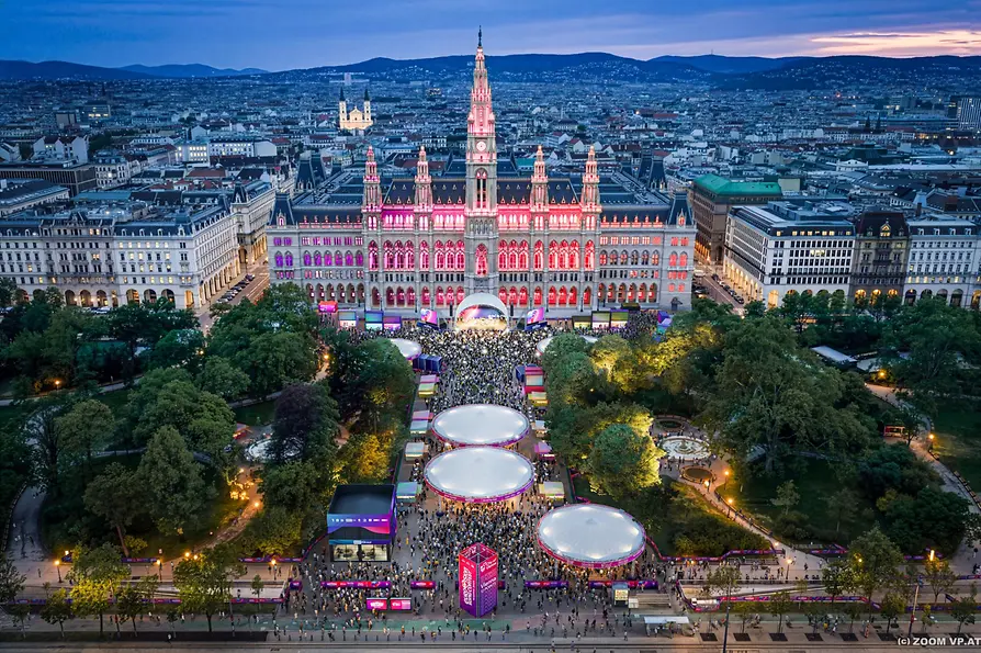 Renderización: Eurovision Village 2026 en la plaza del Ayuntamiento de Viena