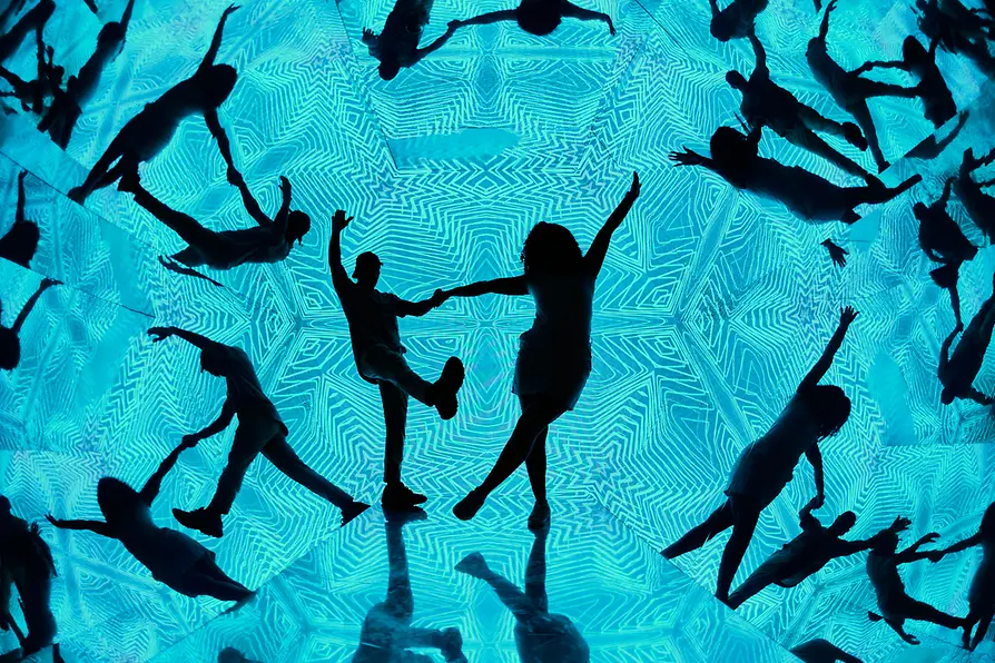 Passeggiata nel caleidoscopio al Museo delle Illusioni
