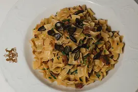 Teller mit Kraufleckerl