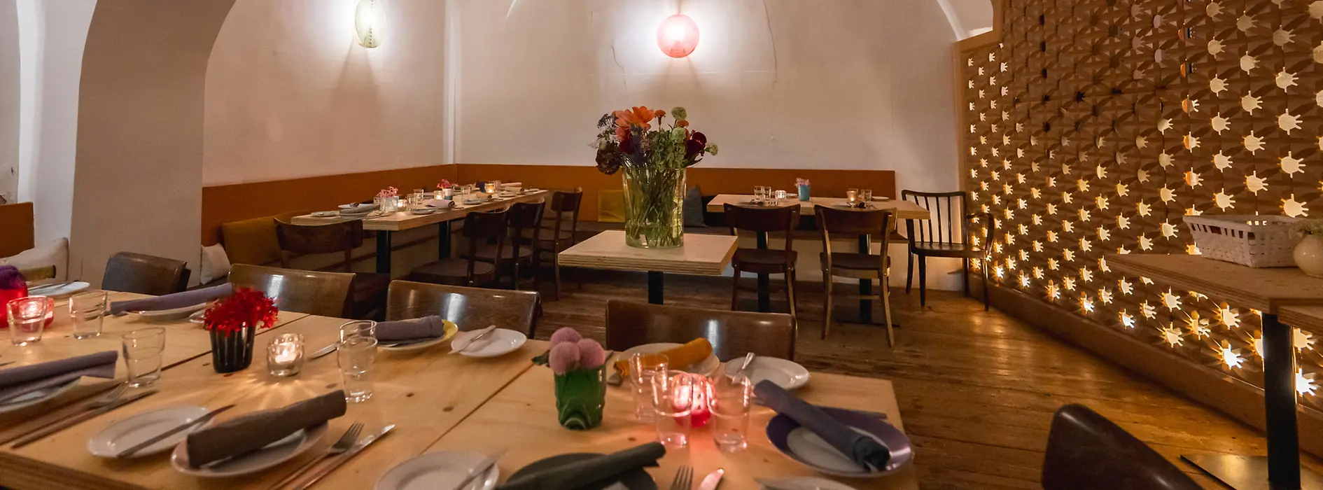 Restaurant “Zum Finsteren Stern,” Interior View