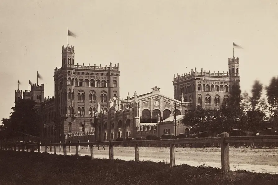 Historische Fotografie des Wiener Nordbahnhofs, ungefähr datiert um 1870