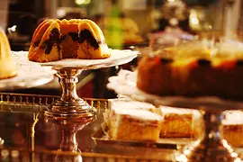 Rozmaite torty w kawiarnia Demel 