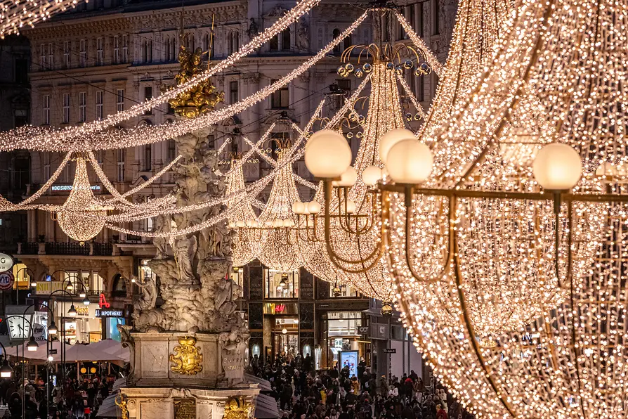 Where to spend christmas in europe: 12 magical destinations for 2025 14 Image