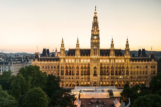  View across Vienna's Ringstrasse, with the Natural History Museum, Parliament and City Hall 