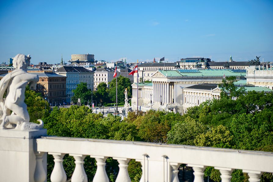 国会議事堂とエプシュタイン宮殿 Wien Info