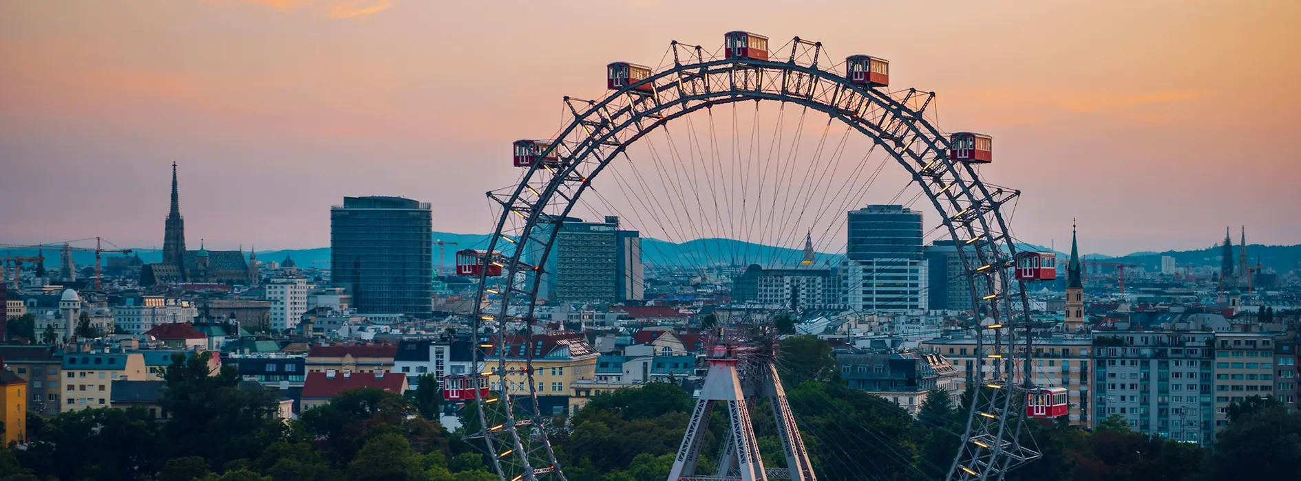  Vídeňský Prater s velkým ruským kolem 