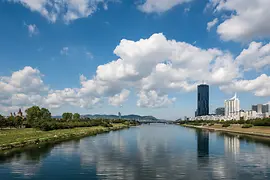 Vista sobre las orillas de la isla del Danubio