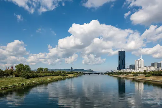 Vedere asupra malurilor Insulei Dunărea