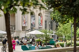 Vizitatori în MuseumsQuartier 