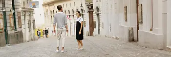 Una donna e un uomo nel centro storico di Vienna