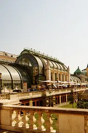 Vista sobre la Casa de las Palmeras en el Burggarten de Viena