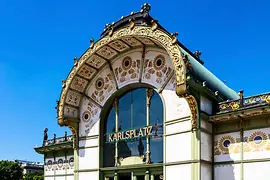 Pavilionul Otto Wagner piaţa Karlsplatz 