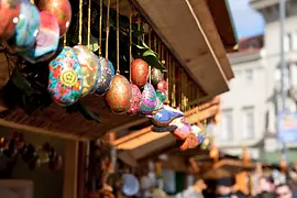 Rynek Wielkanocny na placu Freyung