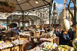 Mercado de Pascua en el Freyung 