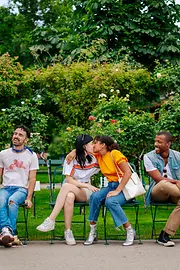Gay and lesbian friends in the Volksgarten 