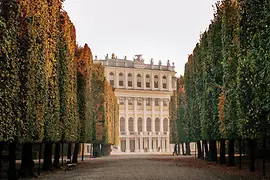 Schloss Schönbrunn im Herbst