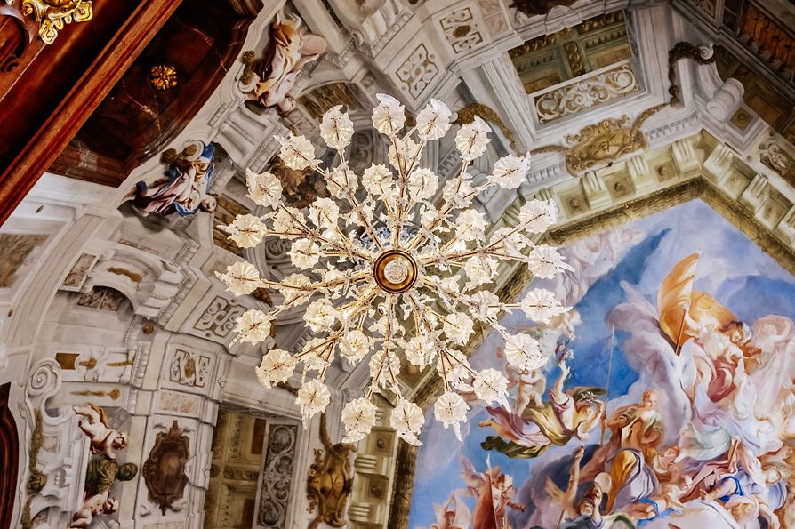 Belvedere superiore, Sala dei marmi, Soffitto con affreschi di Carlo Innocenzo Carlone, Marcantonio Chiarini e Gaetano Fanti