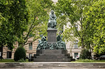 Beethoven-Denkmal am Beethovenplatz