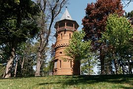 トゥルケンシャンツ公園のパウリーネン展望塔