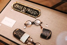 Occhiali di Freud nel Museo di Sigmund Freud, Vienna