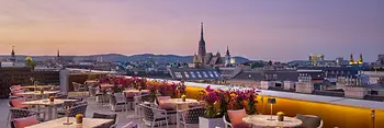 Rooftop Bar Ritz-Carlton, Aussicht auf den Stephansdom