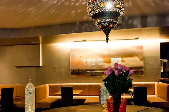 Gedeckter Tisch im Restaurant Aux Gazelles 