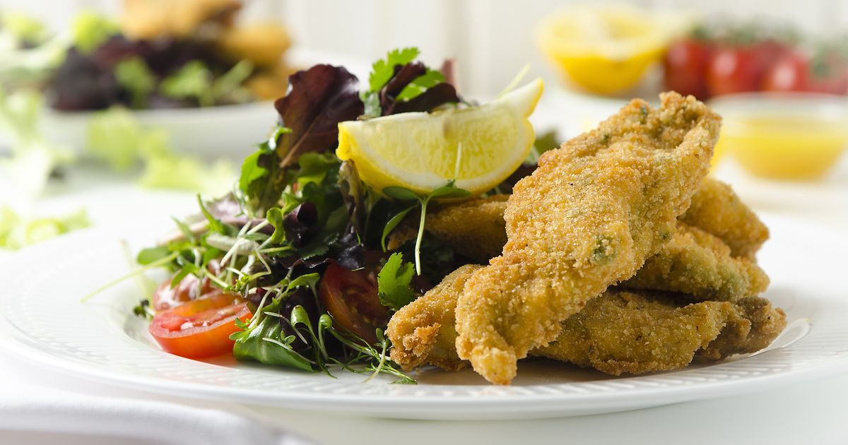 Backhendl (Fried breaded chicken) - vienna.info