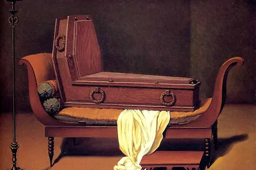 Sitting casket