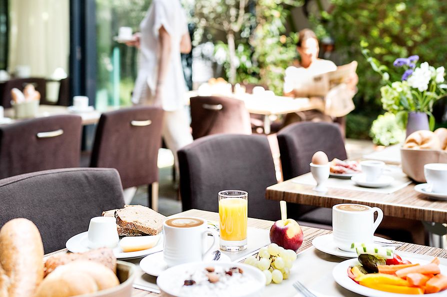 Breakfast in the garden of the Boutiquehotel
