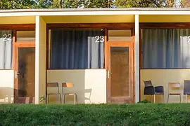 Exterior shot of a bungalow, Wien West