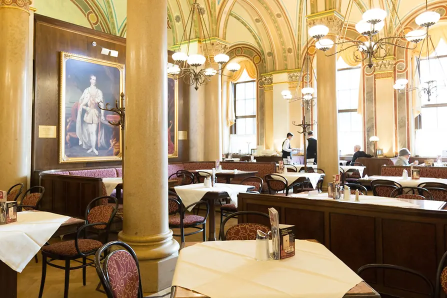 Café Central, Innenansicht