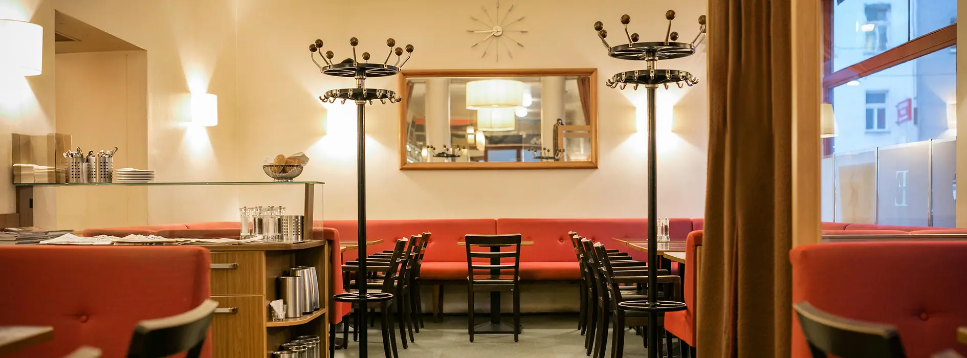 Café Engländer, interior view