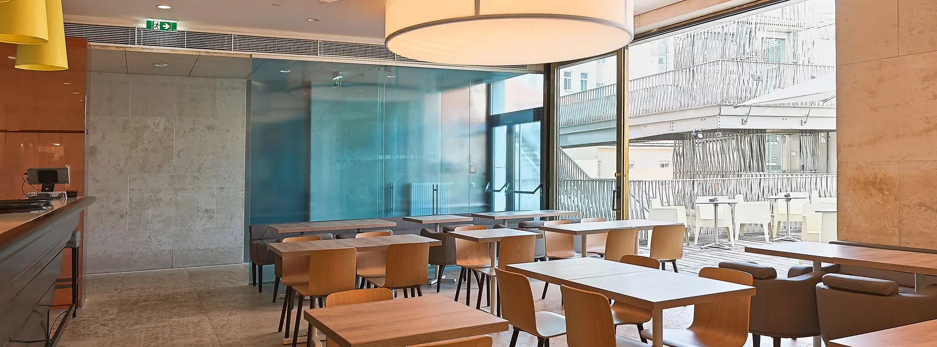 Café Leopold, vista interior