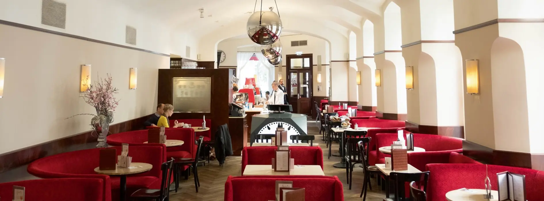 Café Museum kávéház, belső nézet