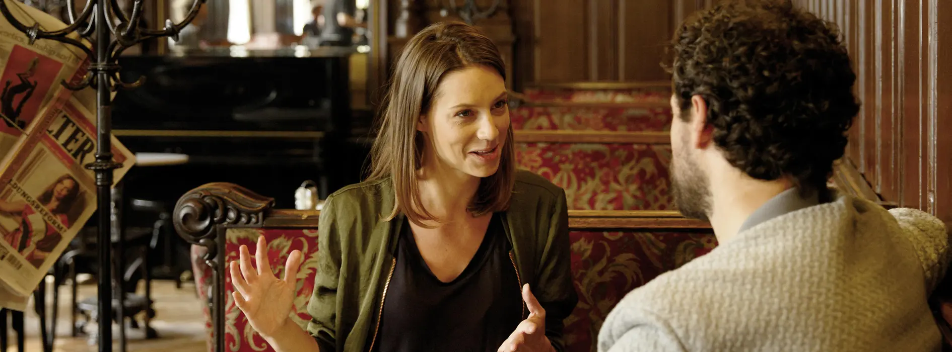 Café Sperl, A woman and a man having breakfast and chatting