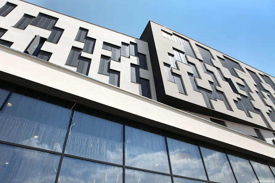 Executive Academy by NO.MAD Arquitectos 