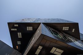 Edificio de apartamentos D4 del Estudio Carme Pinós S.L. de Barcelona