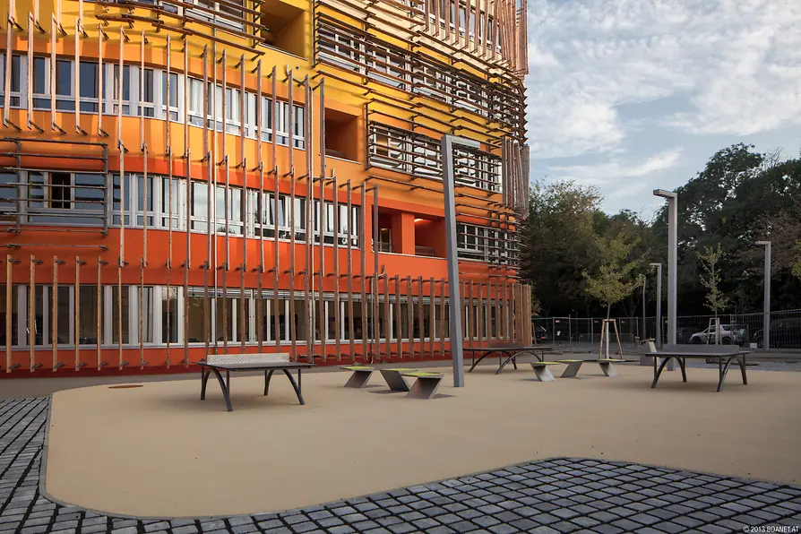 Faculty building D3 by CRABstudio 