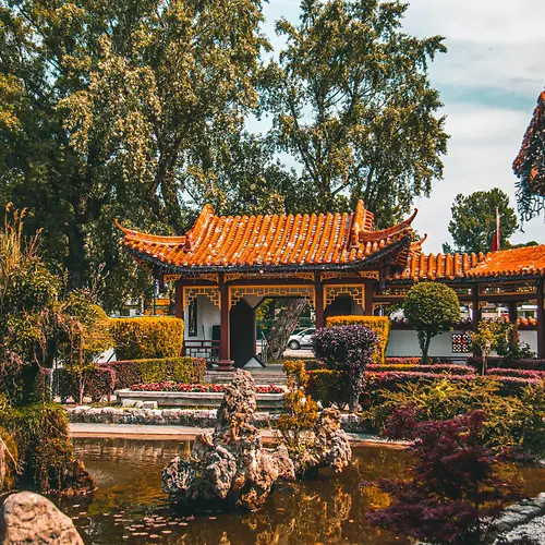 四川中餐馆，内院