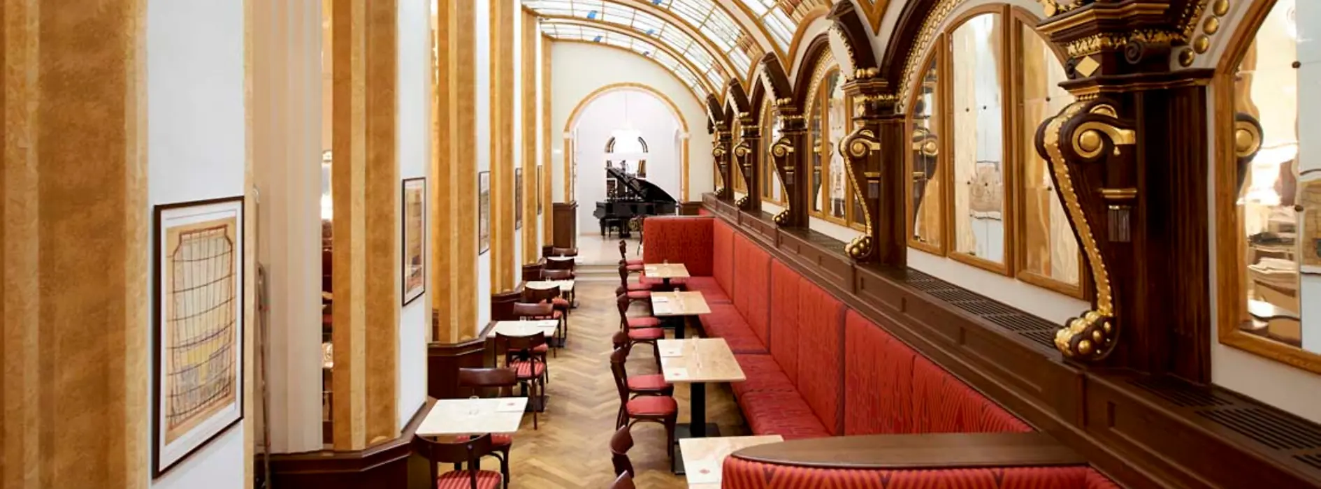 Conditorei Sluka, Innenansicht