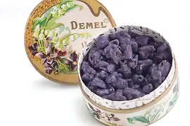 Una caja de violetas azucaradas