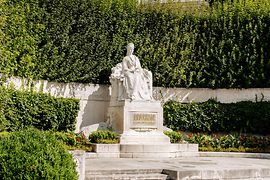 Monument à la mémoire de l'impératrice Élisabeth au Volksgarten